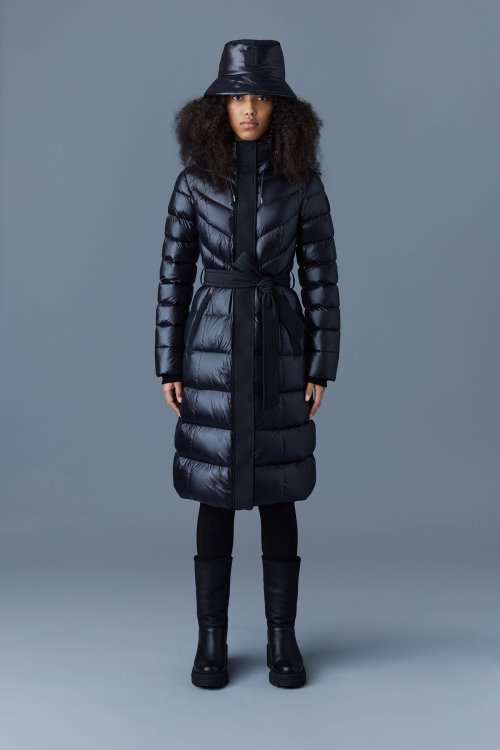 CORALIA Black Mackage