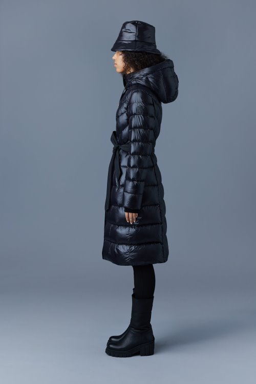 CORALIA Black Mackage