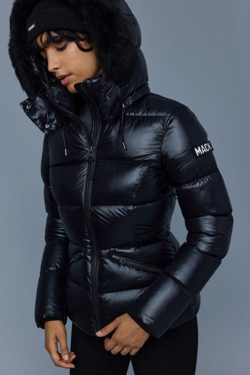MADALYN-SH Black Mackage