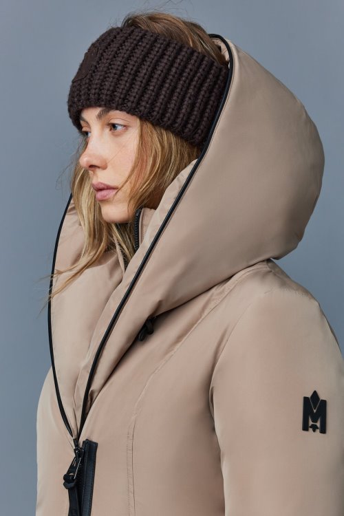 Black KAY-NFR Mackage