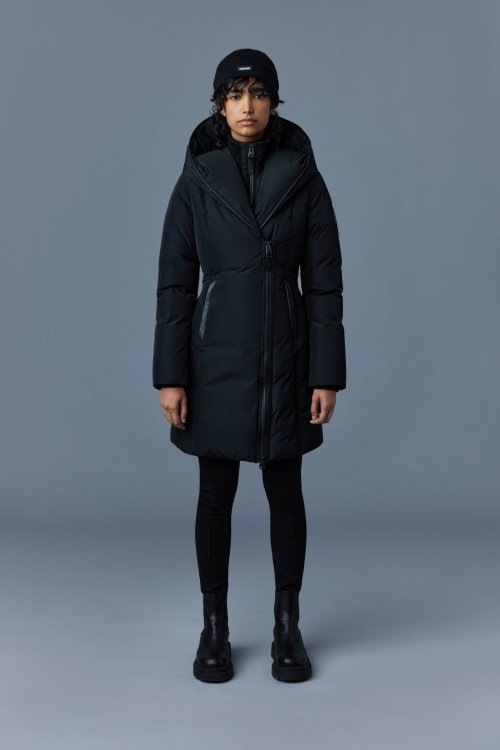 Black KAY-NFR Mackage