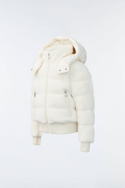 Cream ARI Mackage