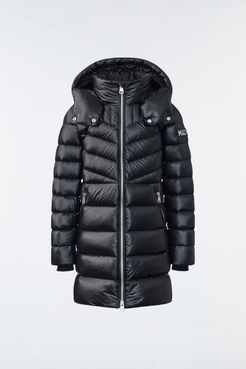 LARENA-Z Black Mackage