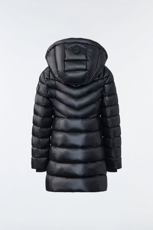 LARENA-Z Black Mackage