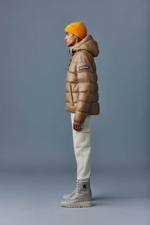 Black Mackage VICTOR