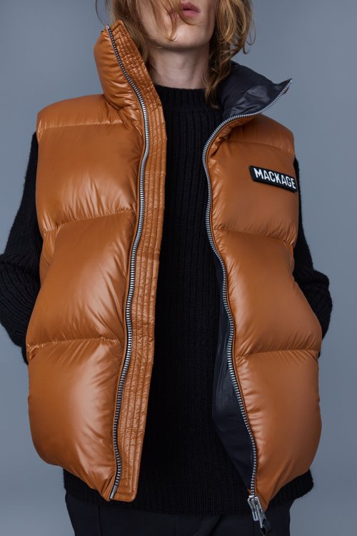 KANE Mackage Black