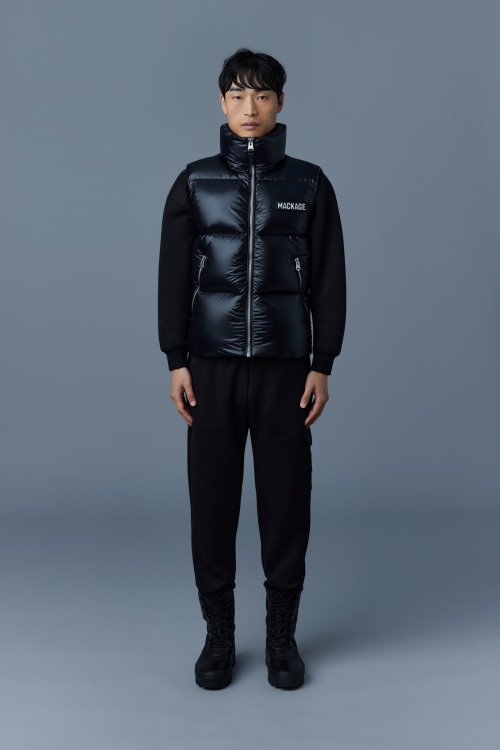 KANE Mackage Black